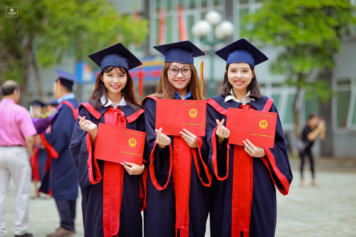 Đến đâu để làm bằng đại học giá rẻ uy tín